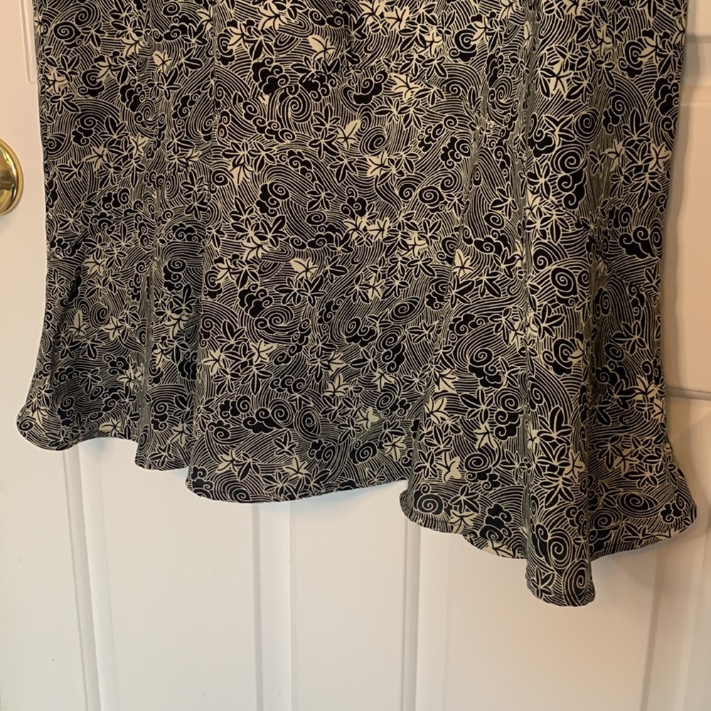 💛Spring patterned skirt - Picture 3 of 9
